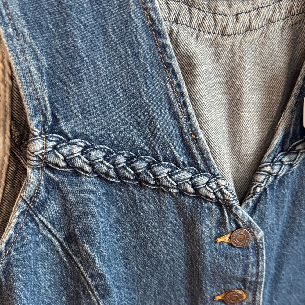 Levi Strauss & Co braided denim vest, nwt, size M - Picture 4 of 5